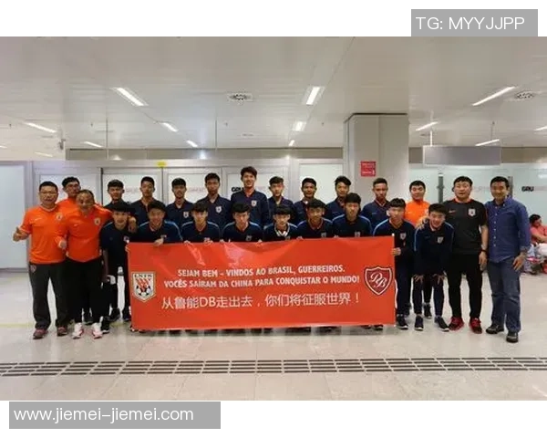 UCLA足球球星带领球队挑战全国冠军 梦想与奋斗的历程与背后故事